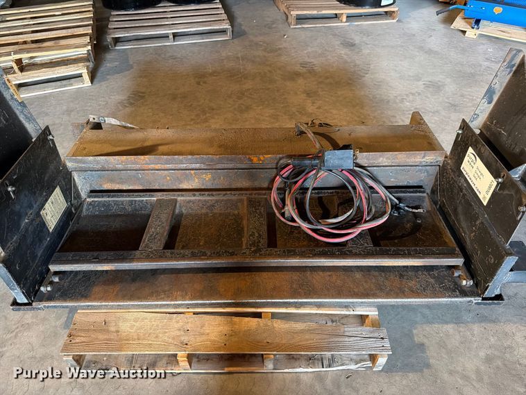 image for item DU8021 Tommy Gate 601040 end gate lift