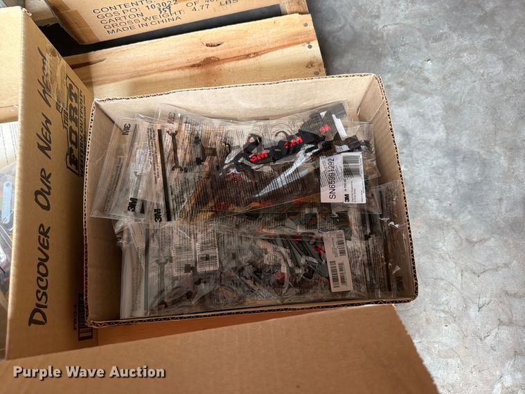 image for item DU8023 Parts and rigging