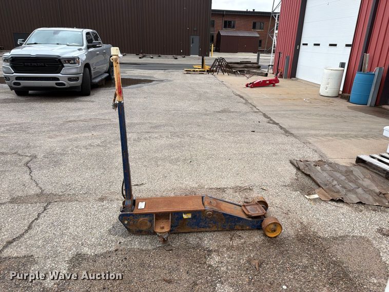 image for item DU8025 Floor jack