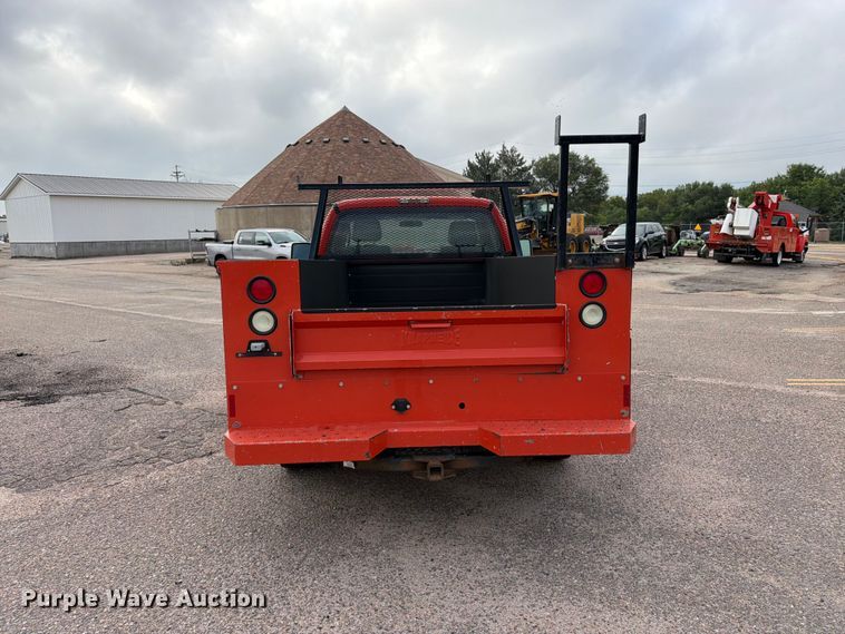 image for item DY3311 2016 Ford F250 Super Duty utility bed pickup truck