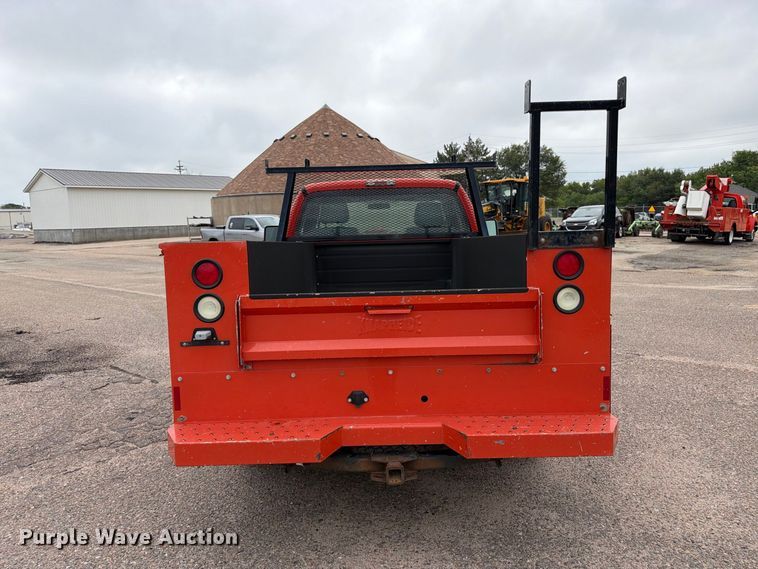 image for item DY3311 2016 Ford F250 Super Duty utility bed pickup truck