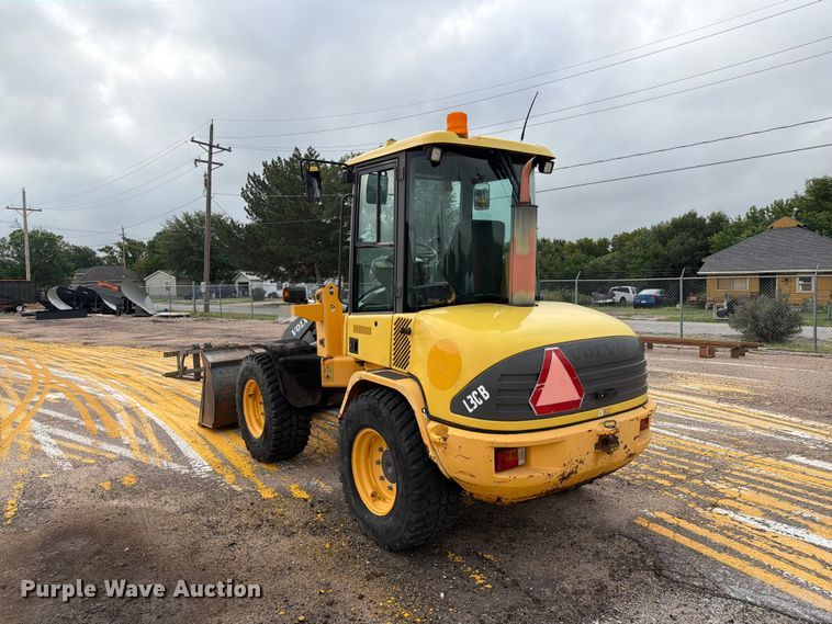 image for item DY3312 2004 Volvo L30B 