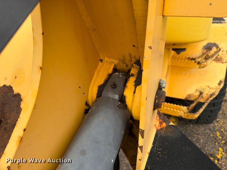 image for item DY3312 2004 Volvo L30B 