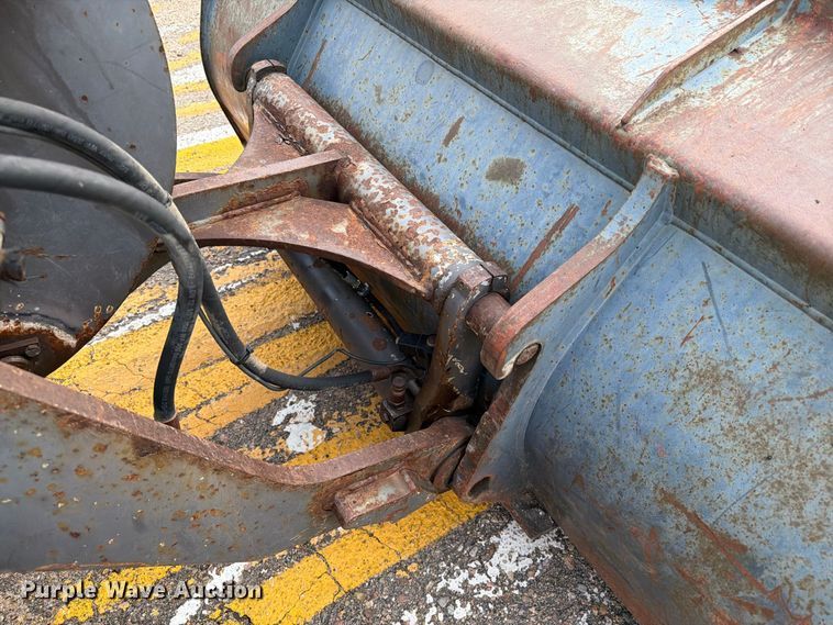 image for item DY3312 2004 Volvo L30B 