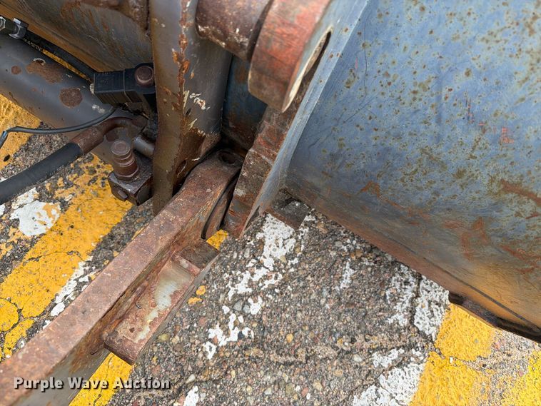 image for item DY3312 2004 Volvo L30B 