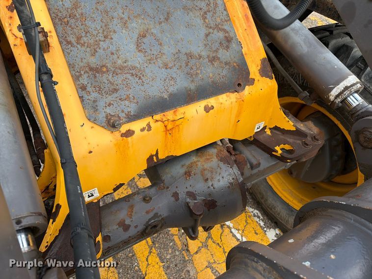 image for item DY3312 2004 Volvo L30B 
