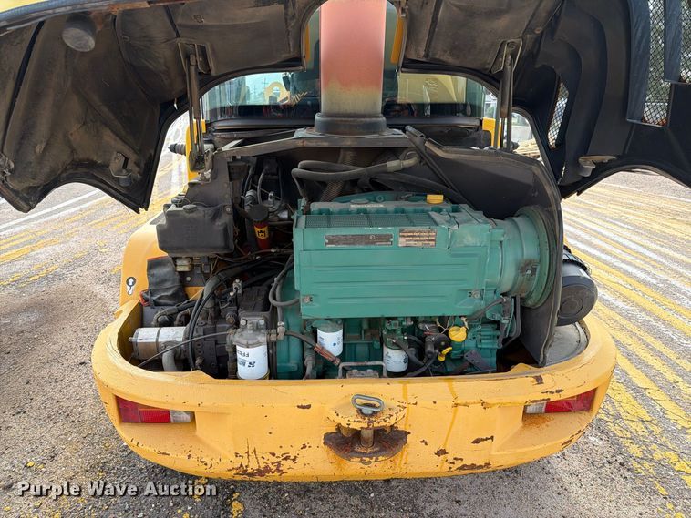 image for item DY3312 2004 Volvo L30B 