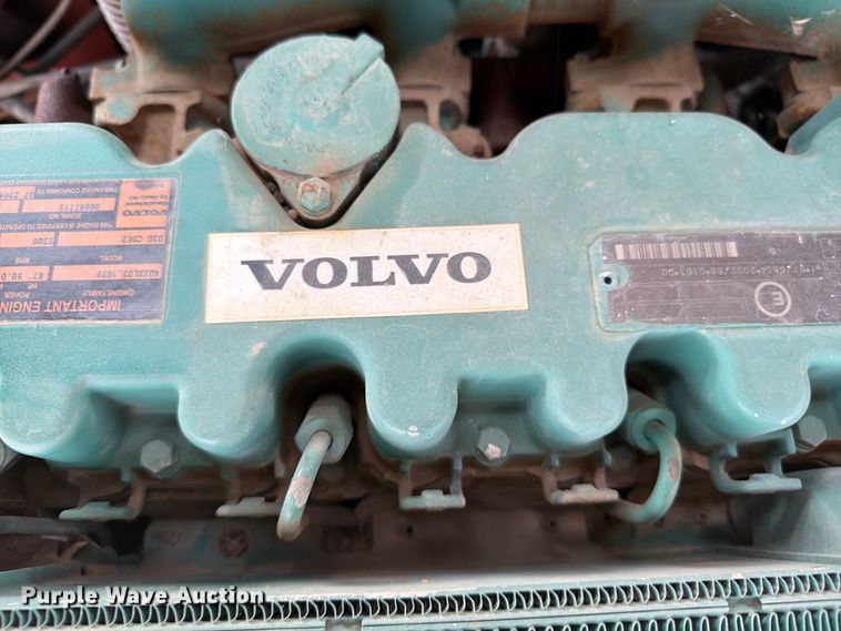 image for item DY3312 2004 Volvo L30B 