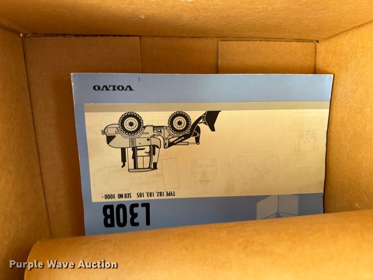 image for item DY3312 2004 Volvo L30B 