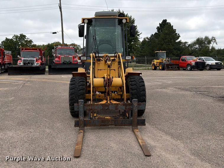 image for item DY3313 2003 John Deere 304H wheel loader