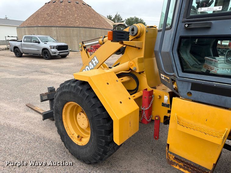 image for item DY3313 2003 John Deere 304H wheel loader