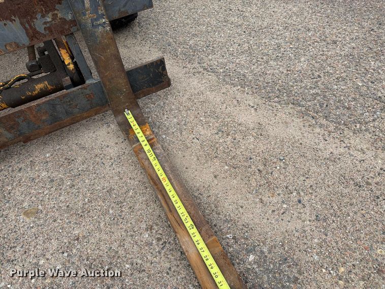 image for item DY3313 2003 John Deere 304H wheel loader