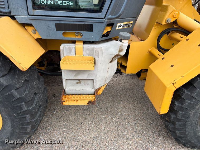 image for item DY3313 2003 John Deere 304H wheel loader