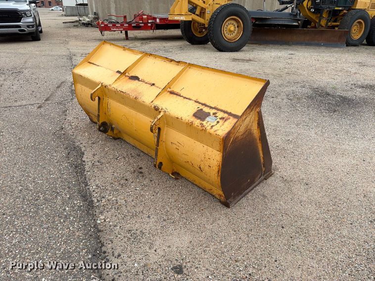 image for item DY3313 2003 John Deere 304H wheel loader
