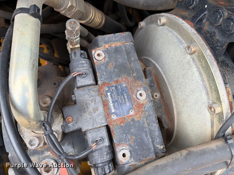 image for item DY3313 2003 John Deere 304H wheel loader