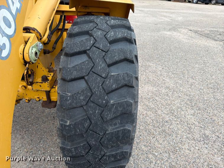 image for item DY3313 2003 John Deere 304H wheel loader