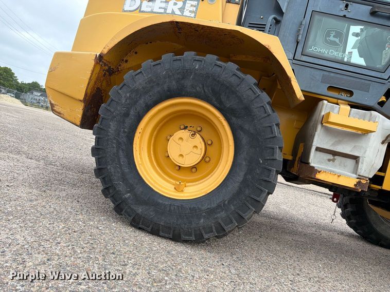 image for item DY3313 2003 John Deere 304H wheel loader