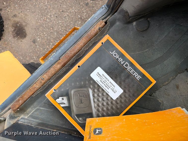 image for item DY3313 2003 John Deere 304H wheel loader