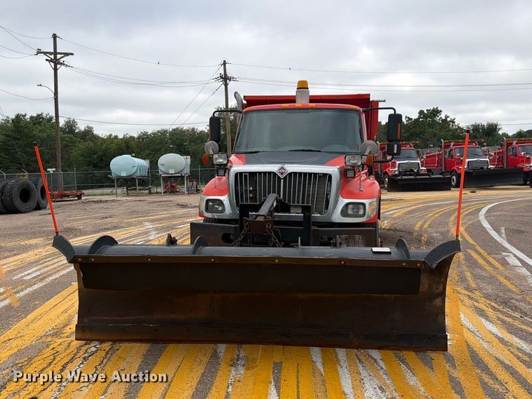 image for item DY3314 2005 International 7400 dump truck