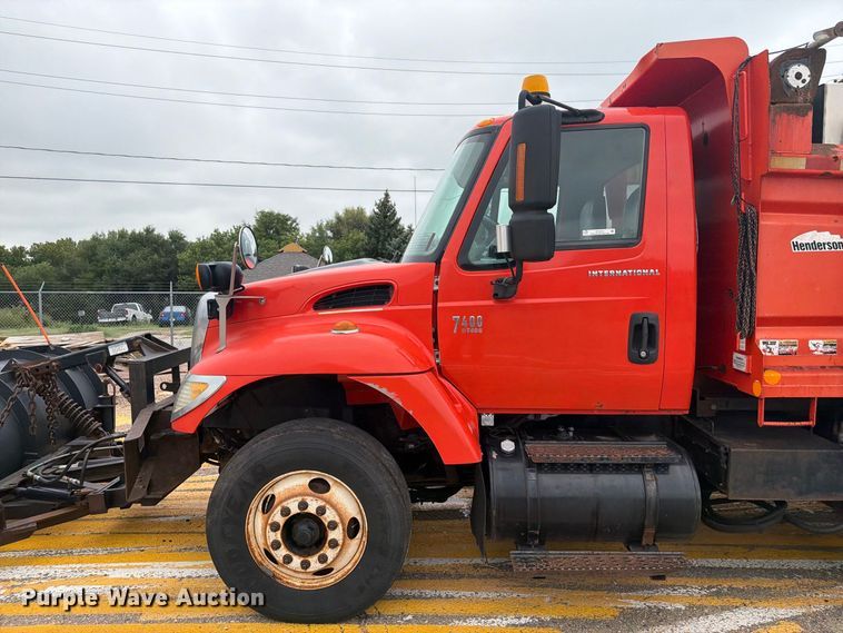 image for item DY3314 2005 International 7400 dump truck