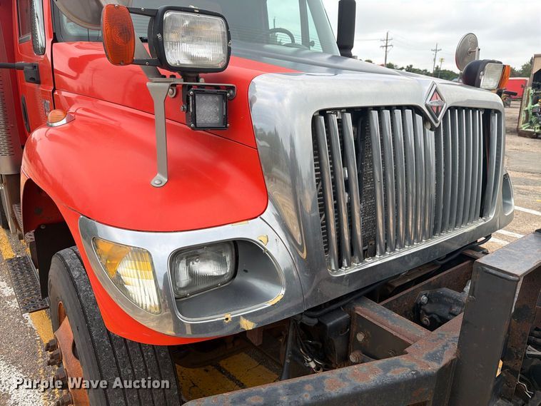 image for item DY3314 2005 International 7400 dump truck
