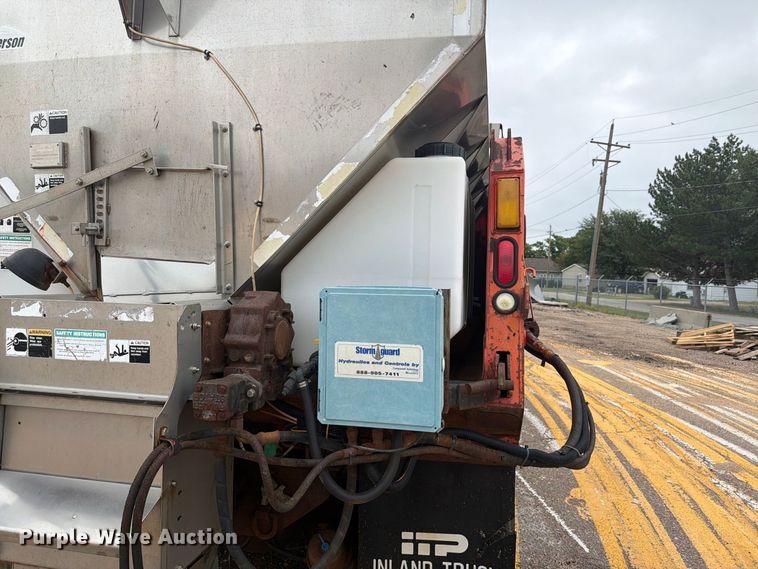 image for item DY3314 2005 International 7400 dump truck