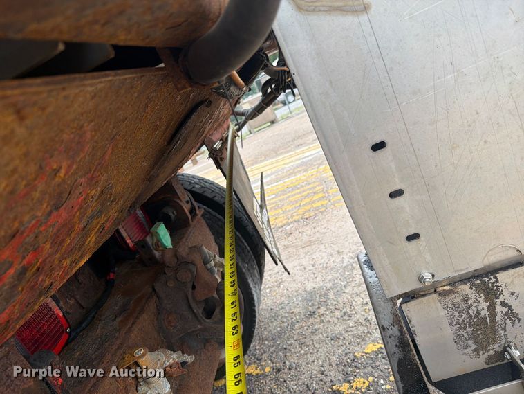 image for item DY3314 2005 International 7400 dump truck
