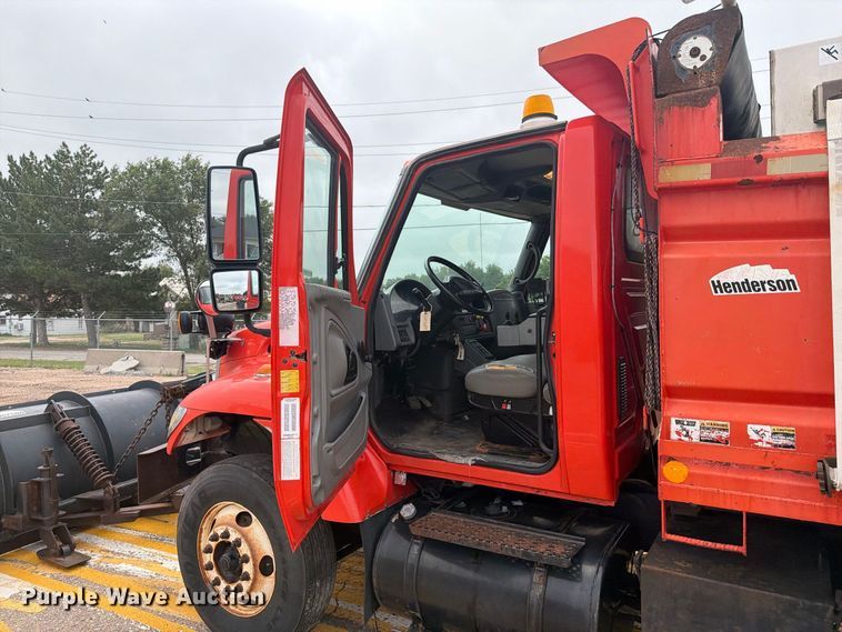 image for item DY3314 2005 International 7400 dump truck
