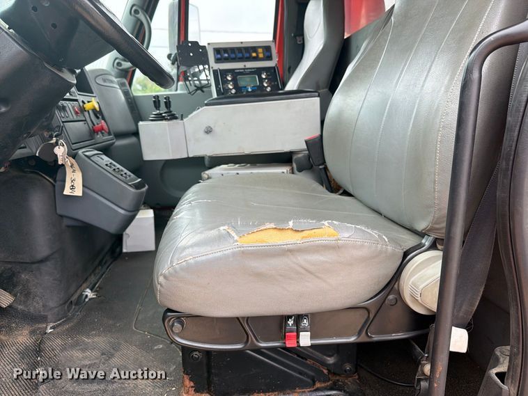 image for item DY3314 2005 International 7400 dump truck