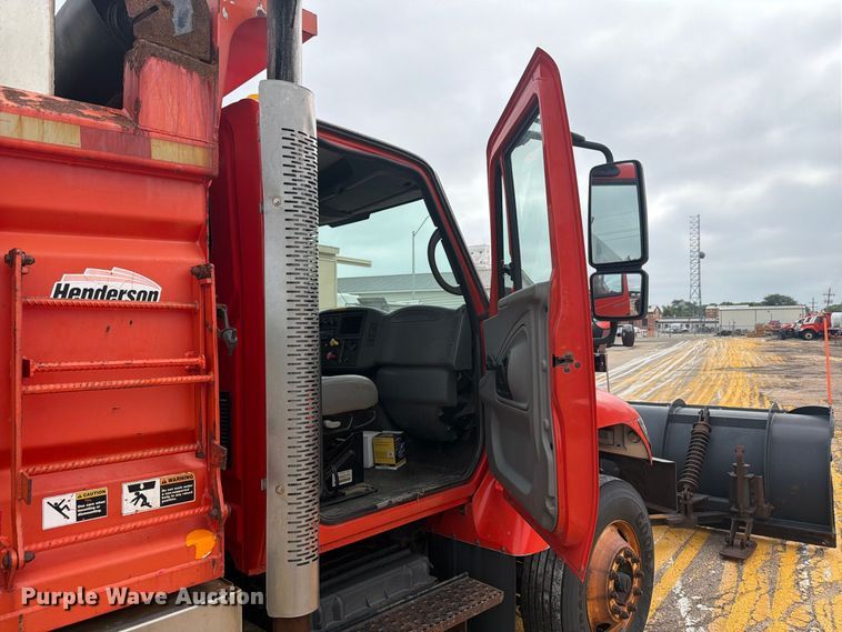 image for item DY3314 2005 International 7400 dump truck