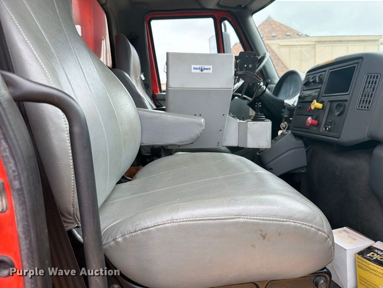 image for item DY3314 2005 International 7400 dump truck