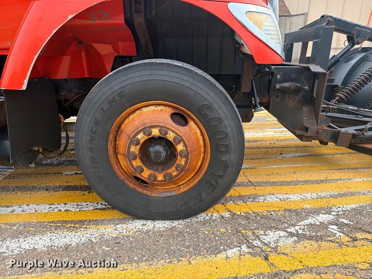 image for item DY3314 2005 International 7400 dump truck
