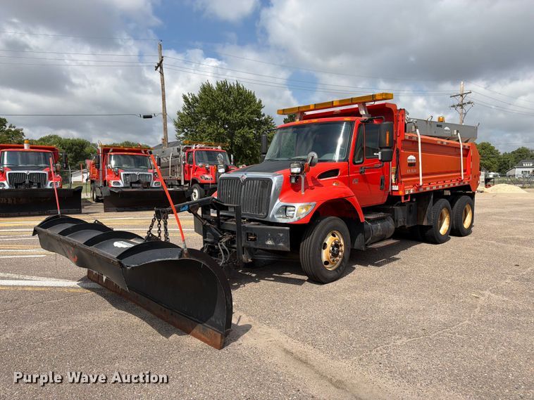 2007 International 7400 dump truck