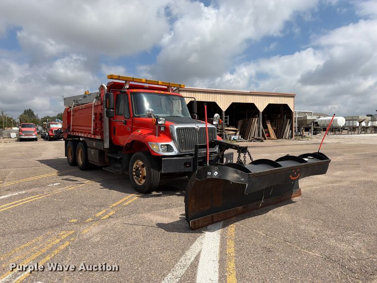 image for item DY3315 2007 International 7400 dump truck