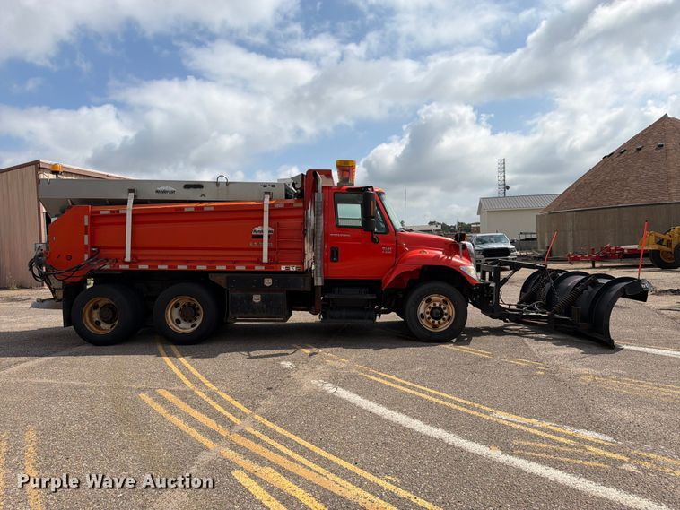 image for item DY3315 2007 International 7400 dump truck