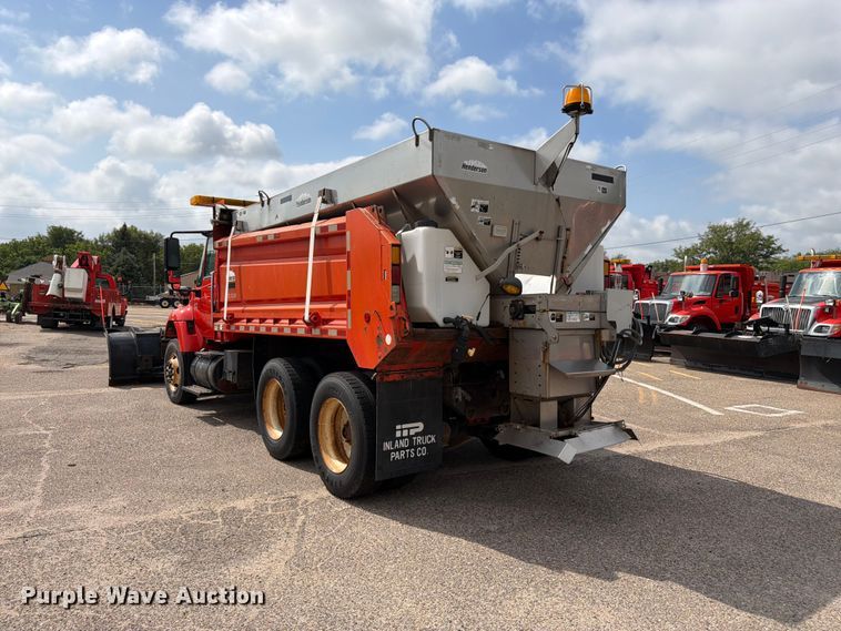 image for item DY3315 2007 International 7400 dump truck