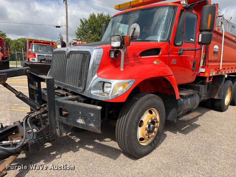 image for item DY3315 2007 International 7400 dump truck