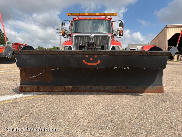 image for item DY3315 2007 International 7400 dump truck
