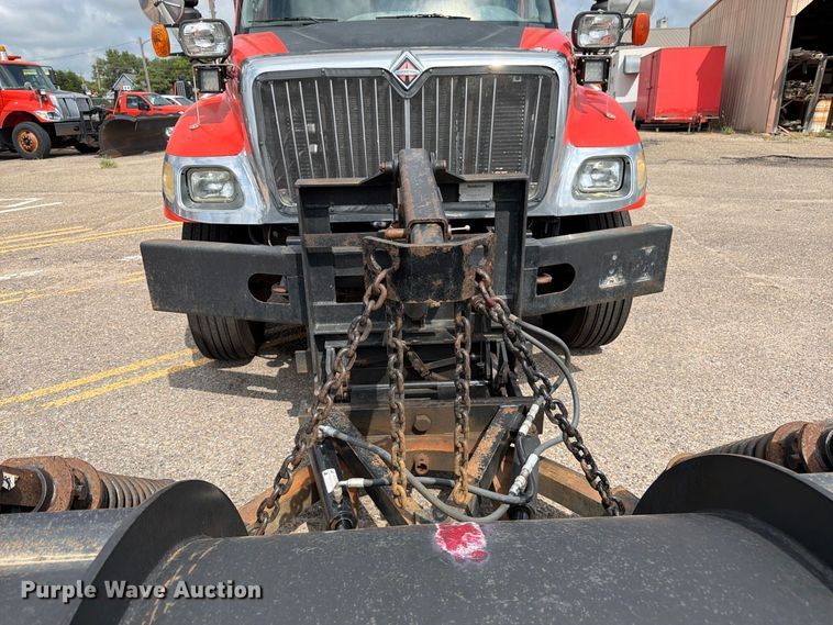 image for item DY3315 2007 International 7400 dump truck
