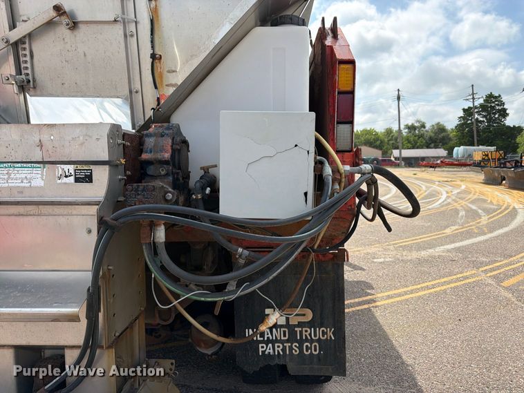 image for item DY3315 2007 International 7400 dump truck