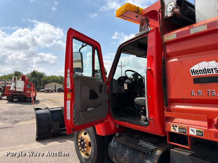 image for item DY3315 2007 International 7400 dump truck