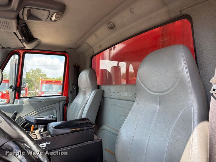 image for item DY3315 2007 International 7400 dump truck
