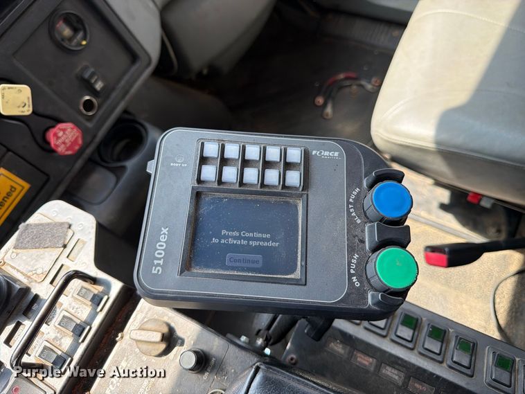image for item DY3315 2007 International 7400 dump truck