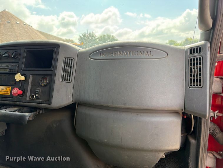 image for item DY3315 2007 International 7400 dump truck