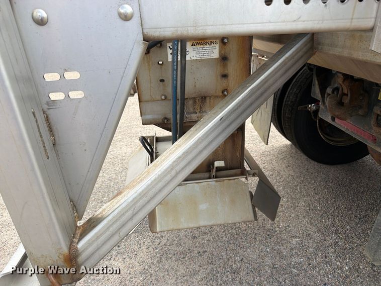 image for item DY3316 2011 Freightliner M2 dump truck