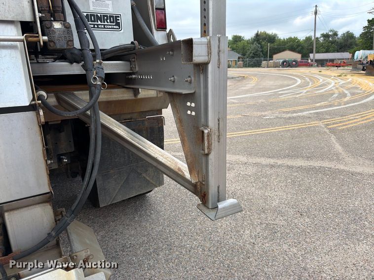 image for item DY3316 2011 Freightliner M2 dump truck
