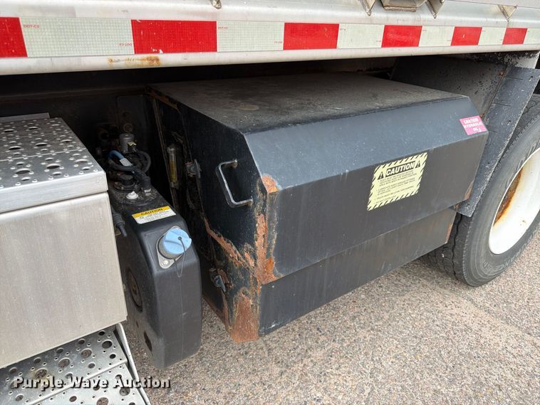 image for item DY3316 2011 Freightliner M2 dump truck
