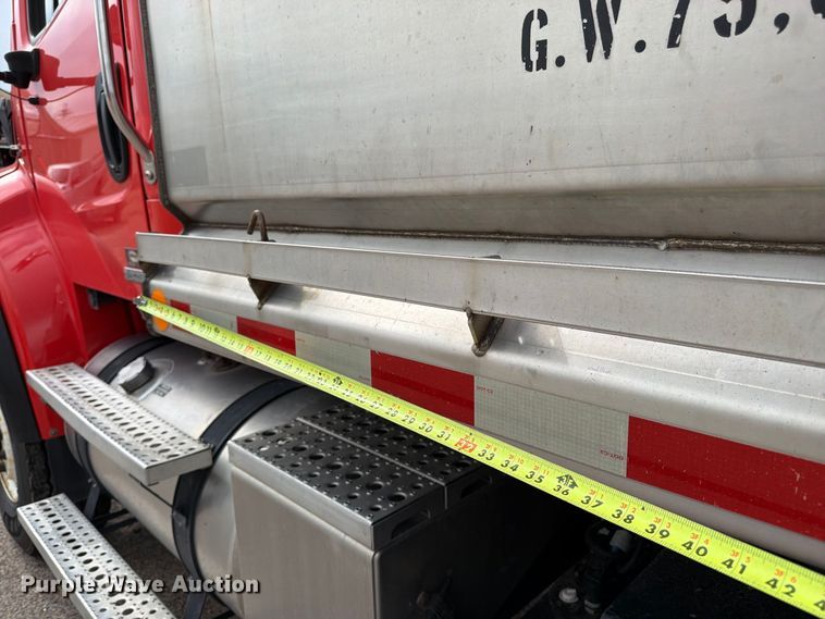 image for item DY3316 2011 Freightliner M2 dump truck