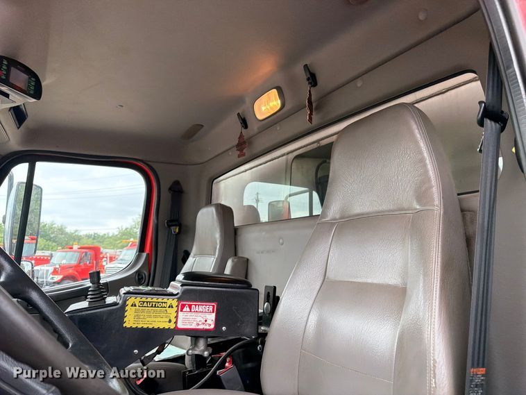 image for item DY3316 2011 Freightliner M2 dump truck