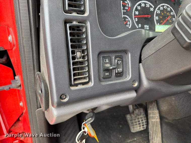 image for item DY3316 2011 Freightliner M2 dump truck